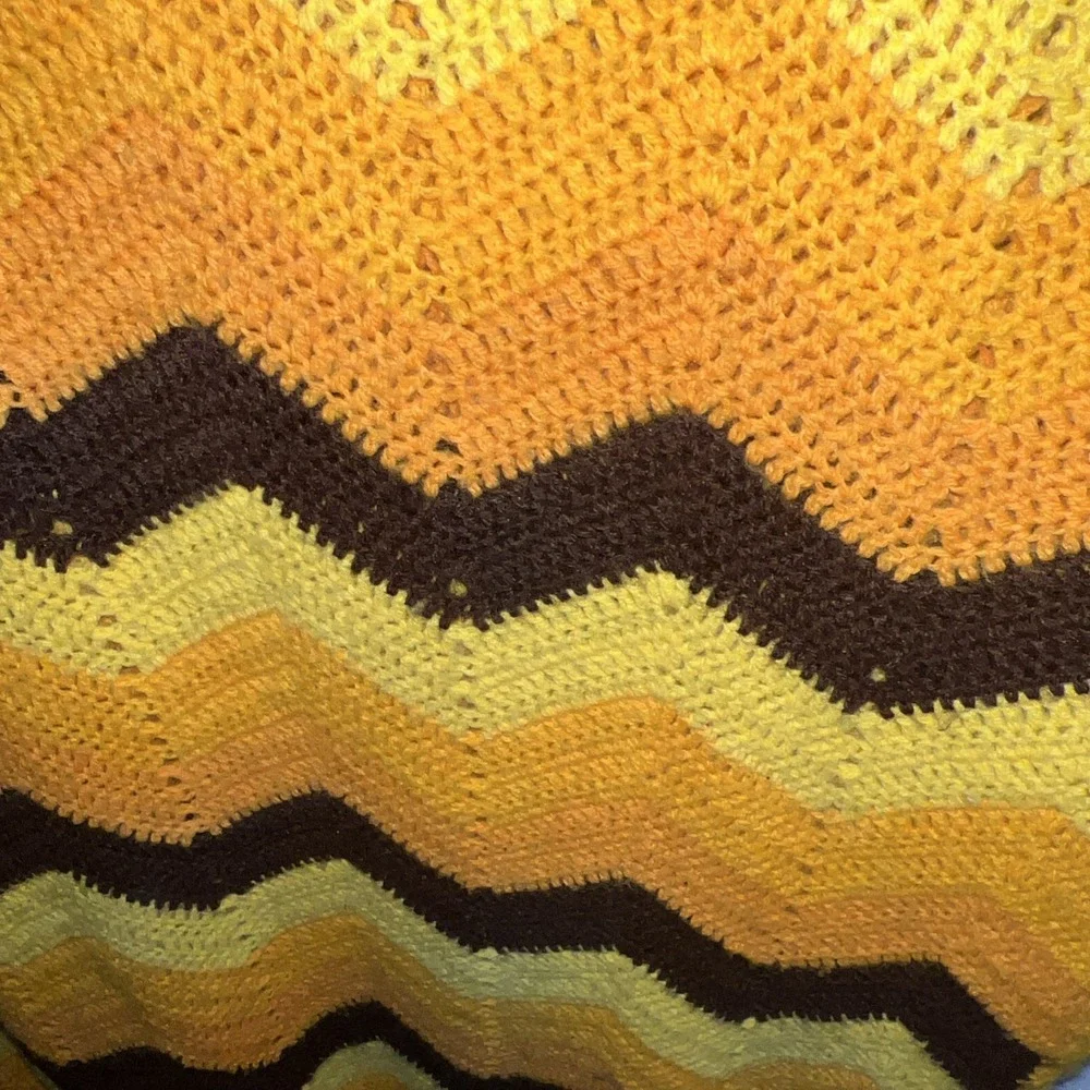 Vintage Boho Zig Zag‎ Crocheted Afghan. Beautiful hand made 80x130 Lemon  Pumkin